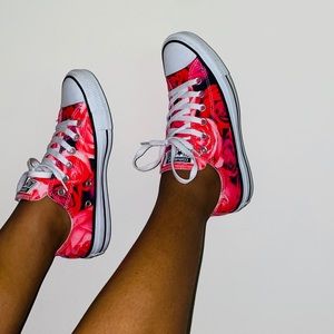 Floral Converse.
